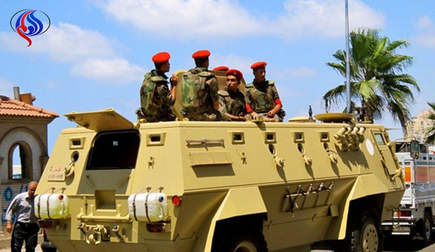 إصابة ضابط و11 مجنداً بانقلاب حافلة نقل جنود بوسط سيناء