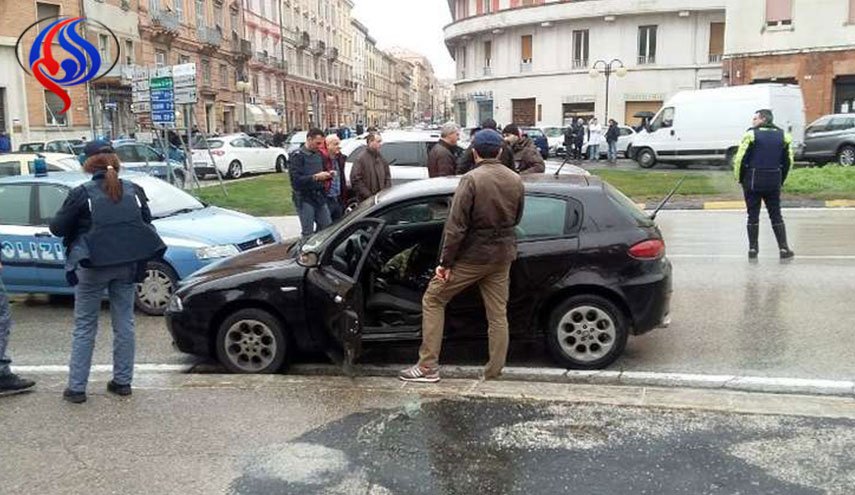 هجوم إيطاليا المسلح يحمل بصمات عنصرية