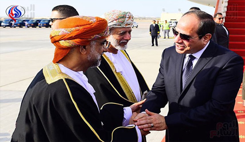 السيسي يصل مسقط فى أول زيارة رسمية لسلطنة عمان