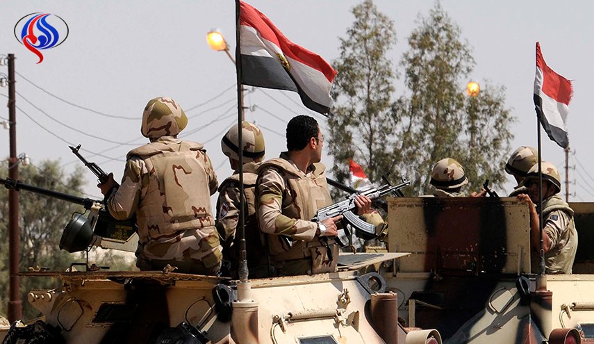 الجيش المصري يقتل مسلحا ويعتقل 2 آخرين في سيناء