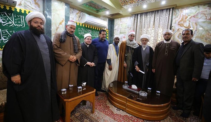 وفد من رجال الدين في الازهر يصل الى كربلاء 