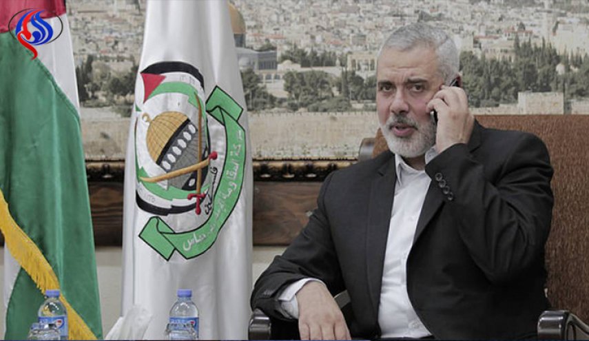 هنية يتصل بوالدة الشهيد احمد جرار 