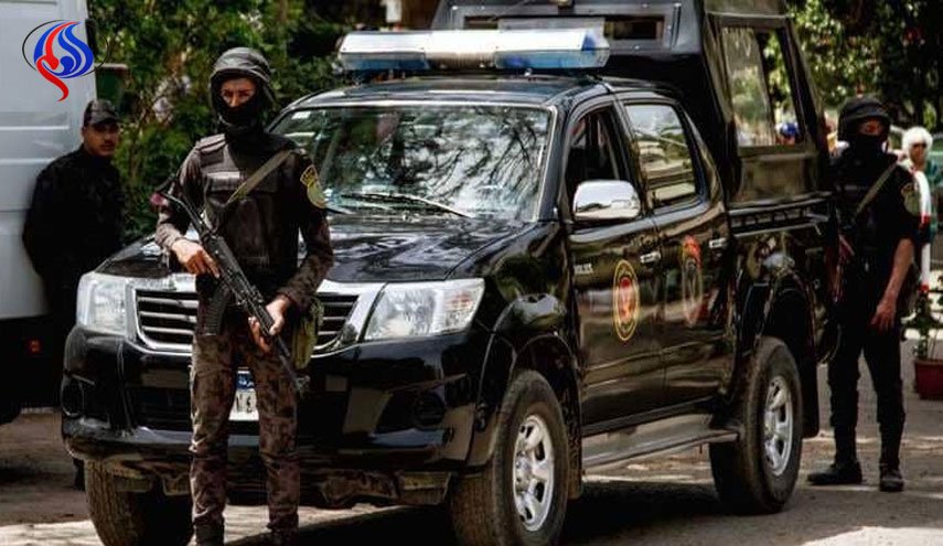محكمة مصرية تقضي بإعدام قاتل قس في القاهرة