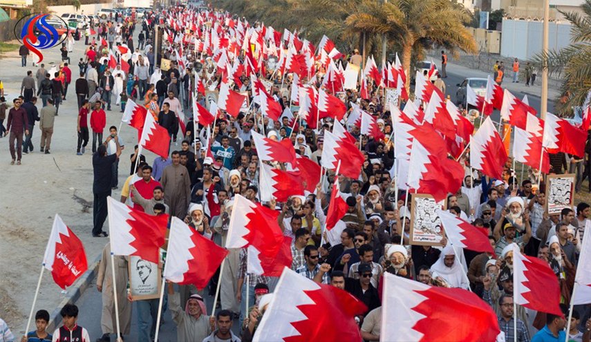 البحرينيون يواصلون تظاهراتهم في الذكرى الـ7 للثورة