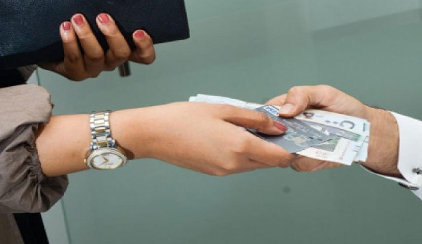 دراسة :  68% من الرجال يبحثون عن الزوجة الموظفة!!