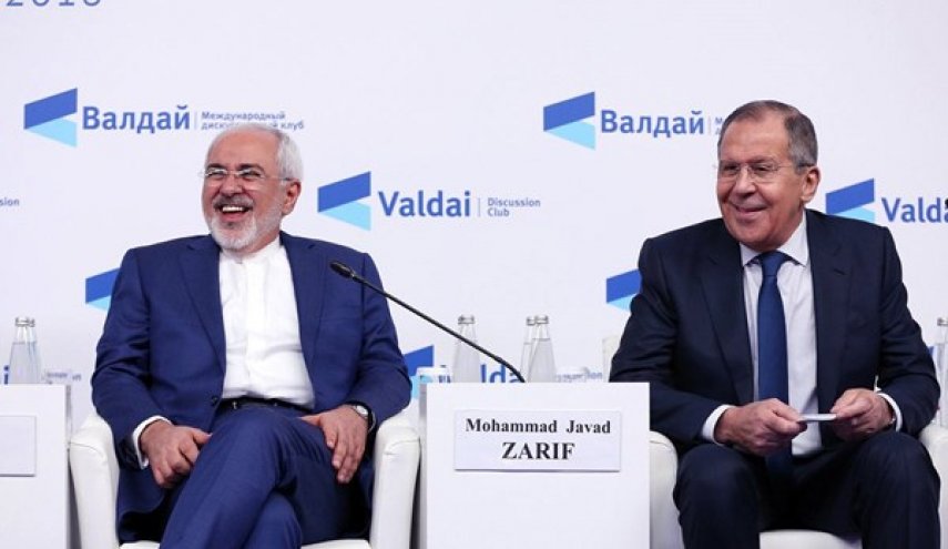 ظريف: بامكان روسيا المساهمة في بناء آلية للحوار في الخليج الفارسي