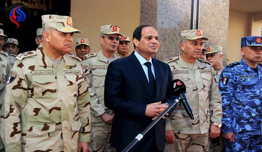 السيسي مخاطبا الاعلام:لا تسمحوا بالإساءة للجيش