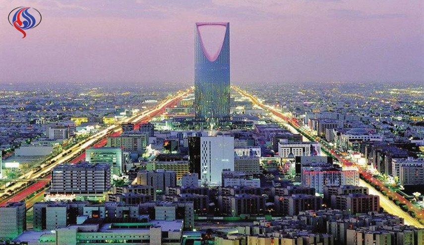 شاهد... فتاة عربية تهاجم السعودية فكان هذا مصيرها! 