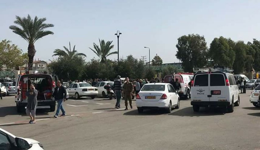 إصابة ثلاثة من قوات الاحتلال دهسا بعكا +صور