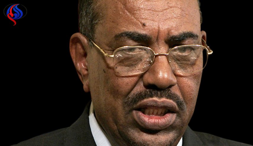 الرئيس السوداني يجري تعديلاً وزارياً