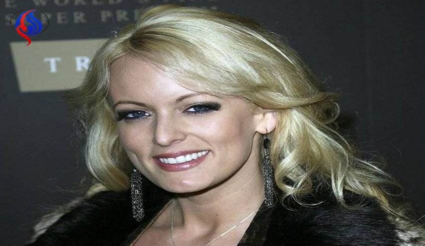 ممثلة إباحية تقاضي ترامب لإبطال اتفاق بينهما يلزمها بحفظ السرية!