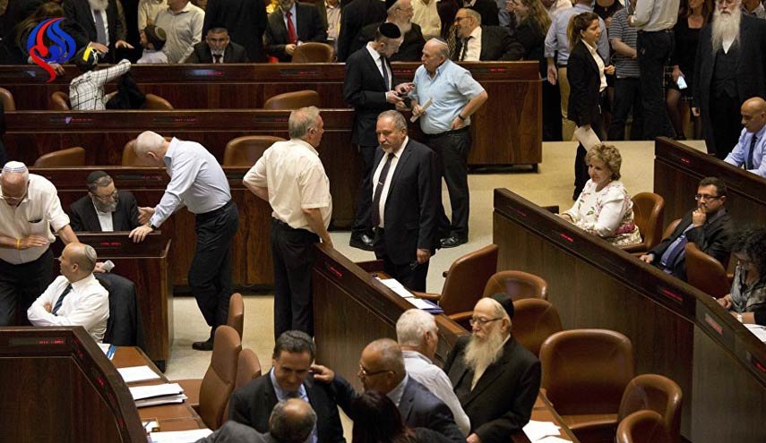 الكنيست يصادق على قانون سحب الإقامة من الفلسطينيين في القدس