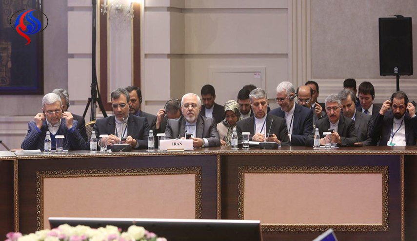 ظريف : الأزمة السورية يجب أن تسوّى بعيدا عن الضغط الاجنبي