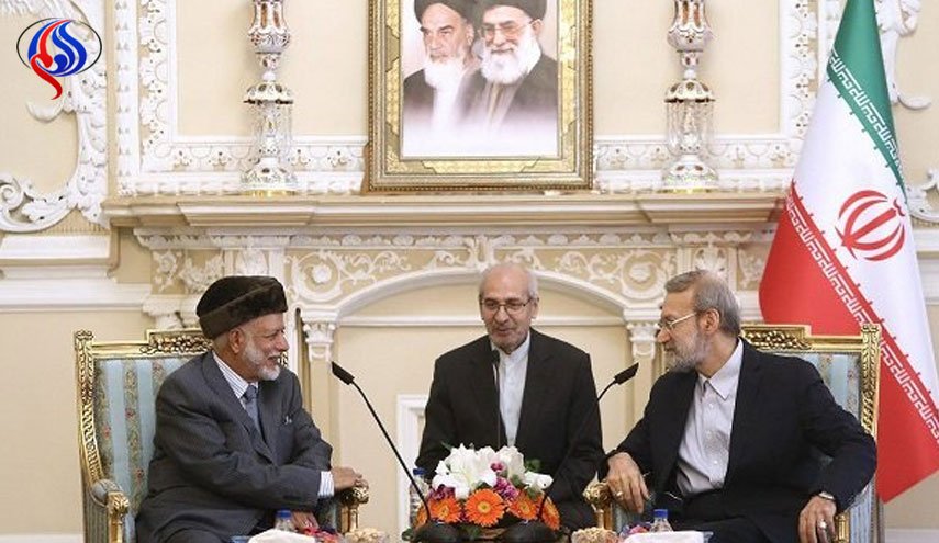 لاريجاني يبحث مع وزير الخارجية العماني التعاون الثنائي