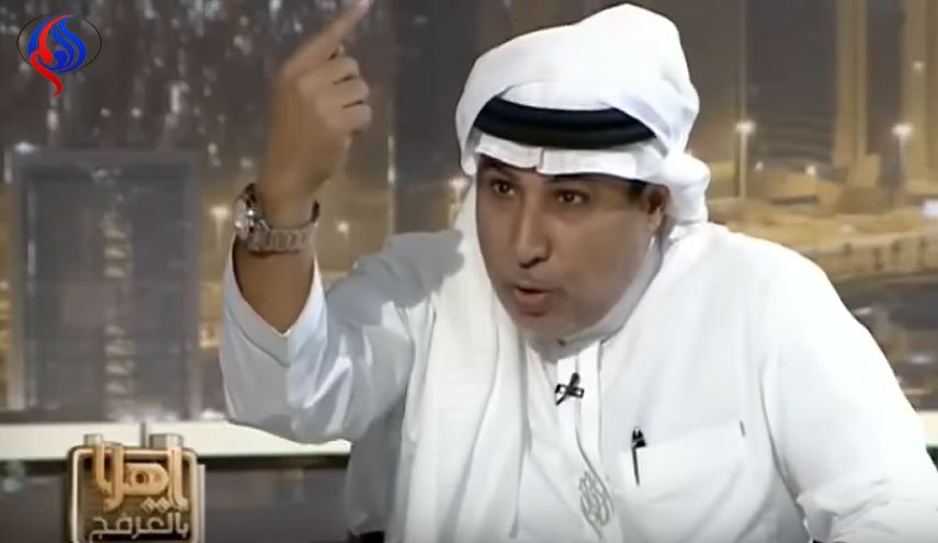 إعلامي معروف ترك جنازة والدته لمرافقة ولي العهد بأمريكا!..ماذا قيل عنه؟