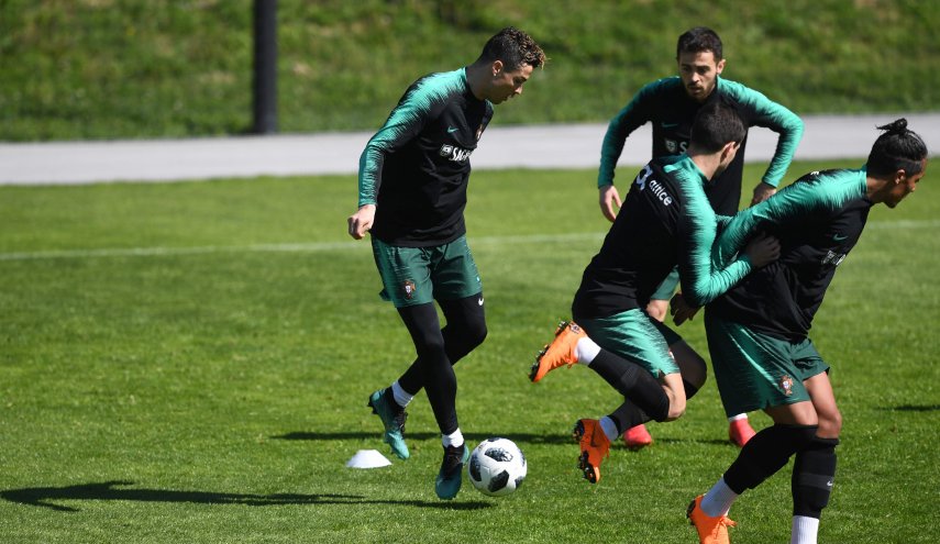 منتخب البرتغال يواجه هولندا استعدادا للمونديال