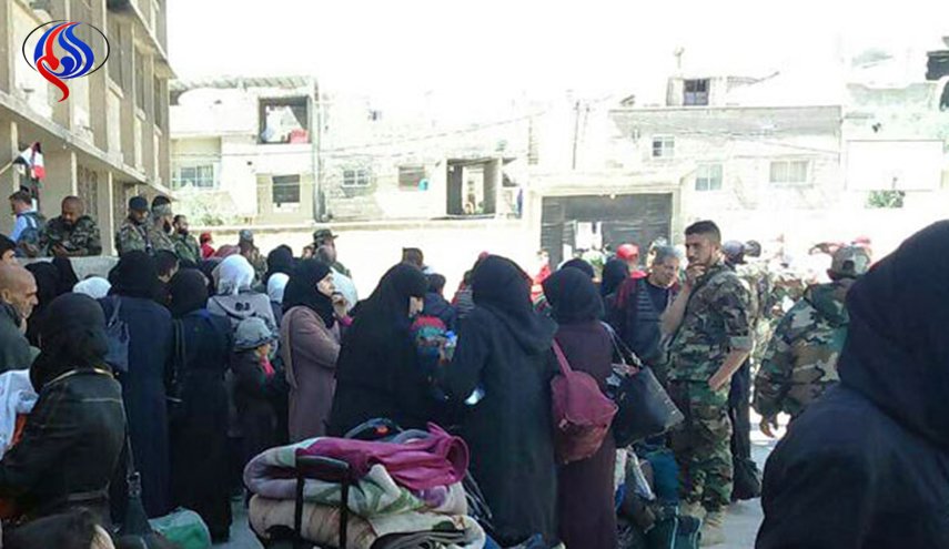 خلال اخراج المدنيين من الغوطة...عثر الجيش السوري على هذا الشيء المريب!