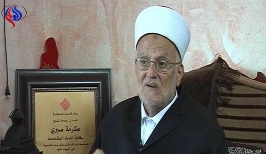 عكرمة صبري يدعو شد الرحال للأقصى والسبب!