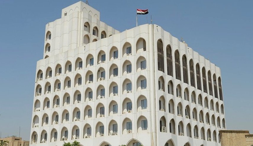 الخارجية العراقية تستنكر استهداف ناقلة جنود شرقي تركيا
