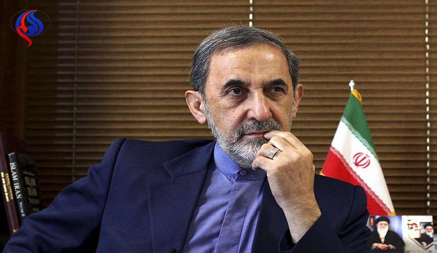 ولايتي: ايران تحولت الى إحدى الدول دون منافس في المجال الدفاعي