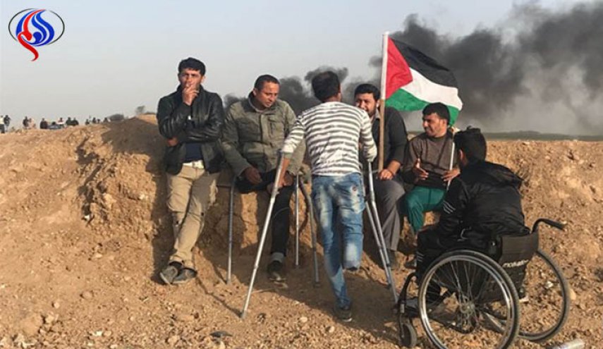 بالصور : جرحى مسيرات العودة لم تثنهم الاصابات عن مواصلة المسيرة
