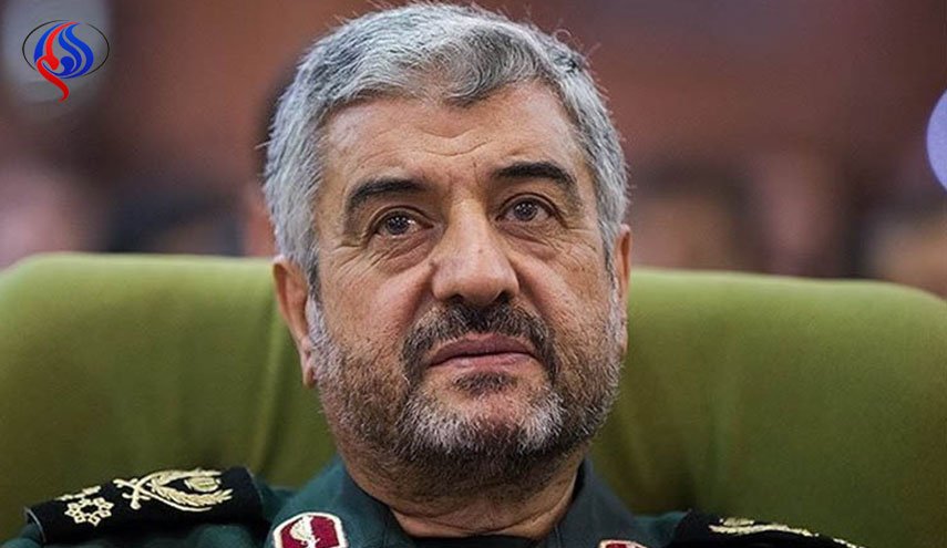جعفري: الجيش والحرس الثوري سطّرا صفحات جديدة من اقتدار ايران