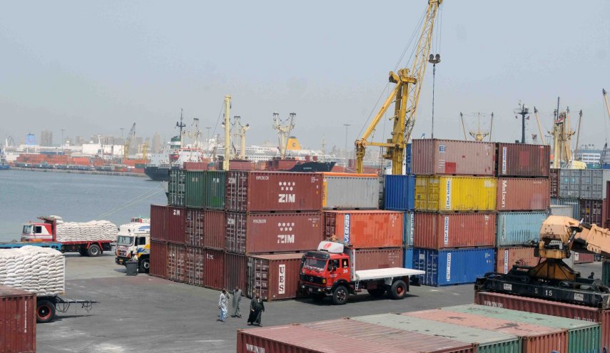 لهذا السبب.. مصر تقرر إبقاء موانئها مفتوحة على مدار الساعة 