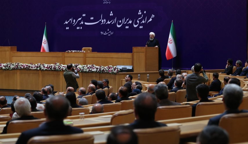 انقلابی بودن، یعنی حل گرفتاری و کسب رضایت مردم/ هیچ دستگاه نظارتی حق دخالت در امور اجرایی ندارد