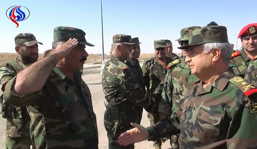 وزير دفاع سوريا يتفقد بعض تشكيلات الجيش بريف دمشق