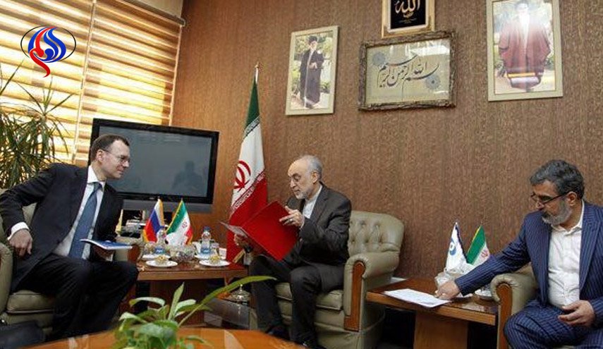 ايران وروسيا تبحثان بشان التعاون النووي