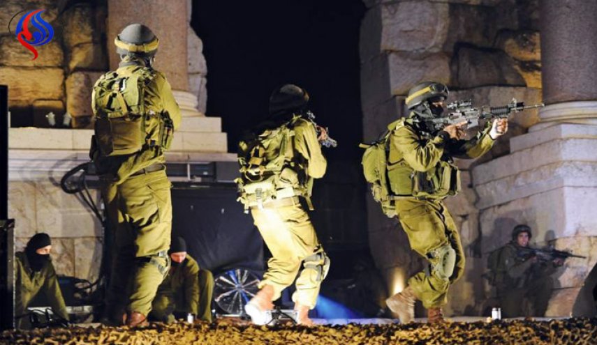 الاحتلال يعتقل 16 فلسطينيا بالضفة الغربية