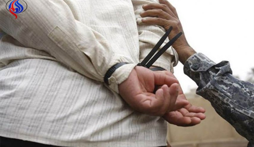 شرطة البصرة تقبض على شخص يبيع الاسلحة عبر 