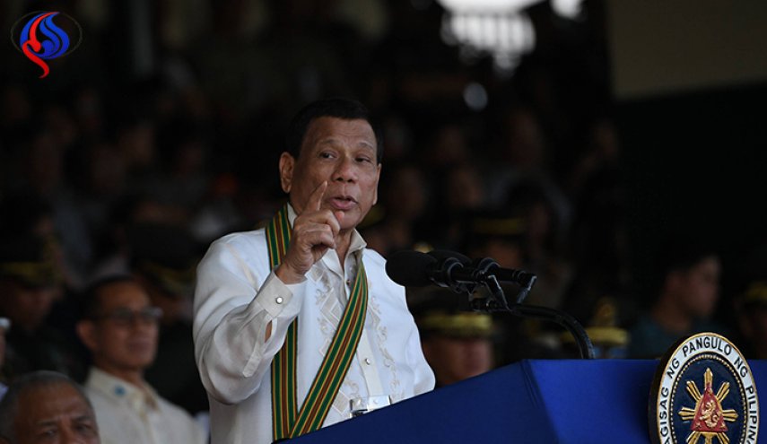 الرئيس الفلبيني يعلن حظر دائم على إرسال العمالة إلى الكويت