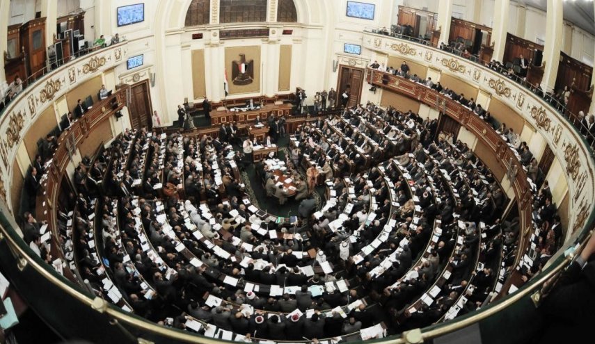 البرلمان المصري يبحث ملف الأزمة السورية والليبية