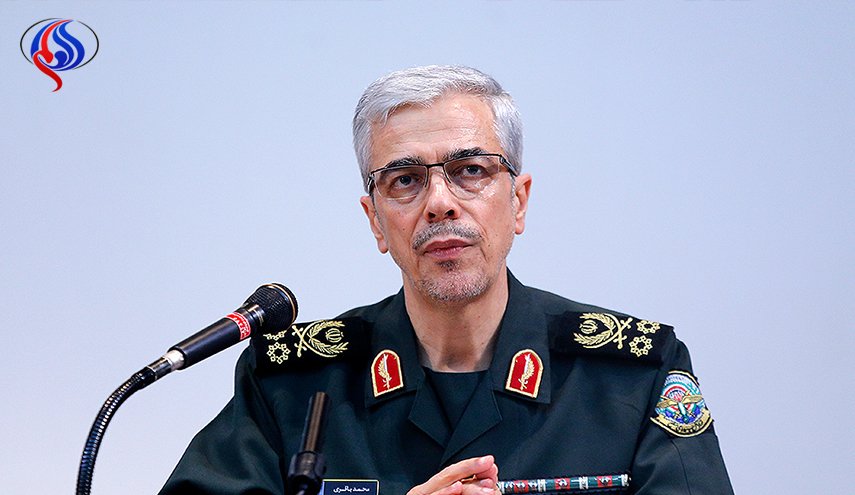 اللواء باقري يهنئ نظرائه في البلدان الاسلامية بمناسبة عيد الفطر