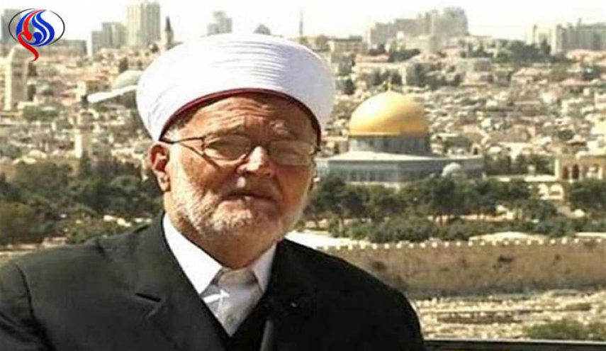 الاحتلال يمنع الشيخ عكرمة صبري من دخول الضفة المحتلة 