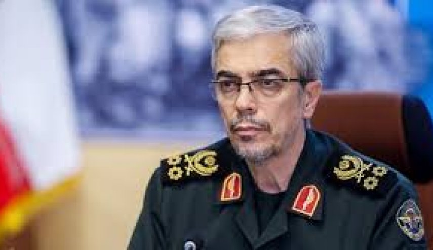 رئيس الاركان الايرانية يزور باكستان قريباً

