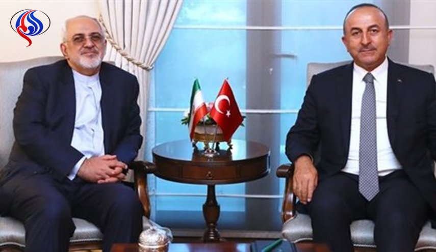 ظريف واوغلو يبحثان هاتفيا الوضع في فلسطين

