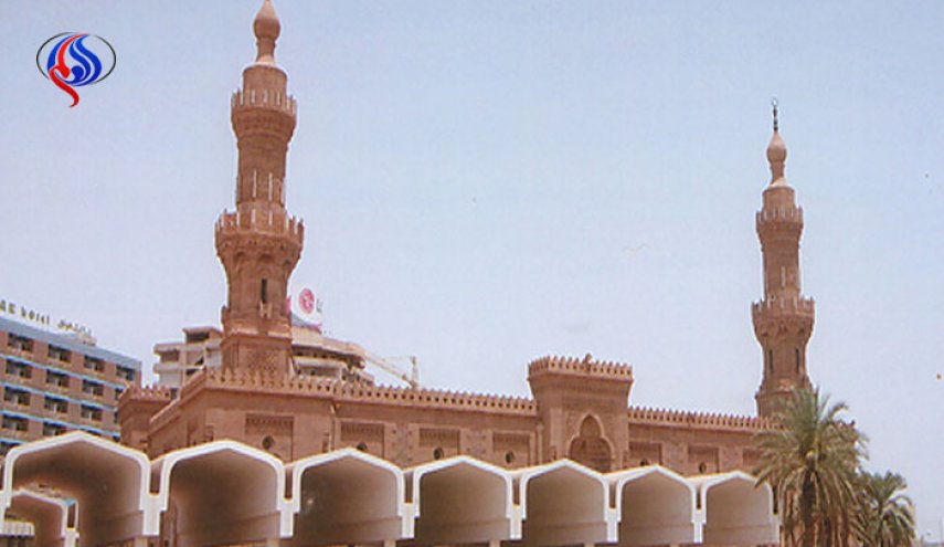 ارتفاع أجور الأئمة “النجوم” في رمضان يثير الجدل!