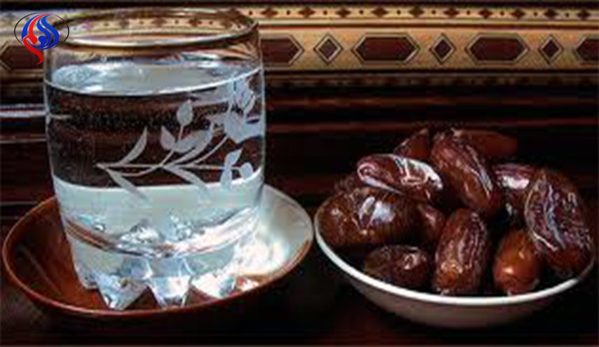 شهر رمضان و كيفية شرب الماء