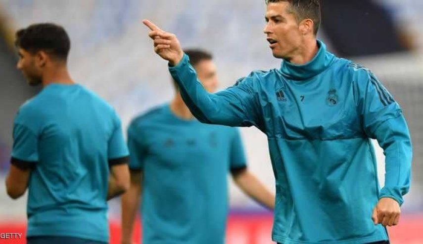 رونالدو يهدي قميصه لضحيته!