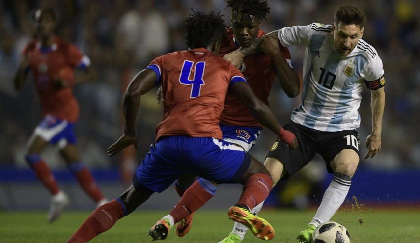 ميسي يسجل ثلاثية في فوز الارجنتين 4-0 على هايتي وديا