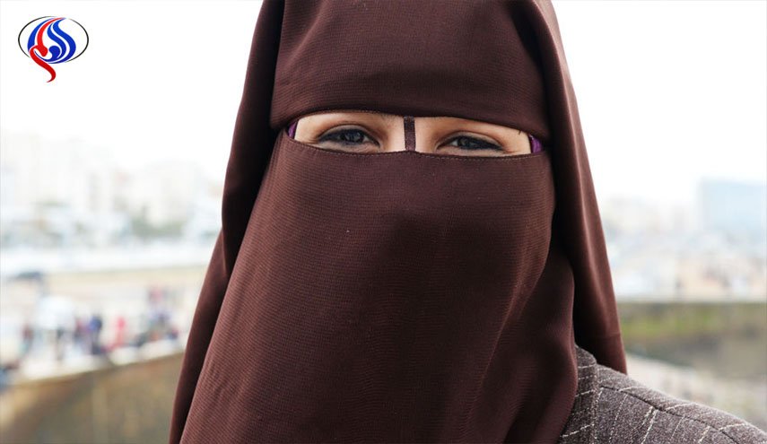 الدنمارك تحظر النقاب