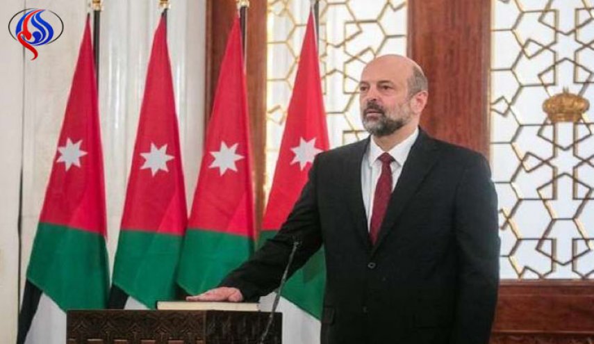 تعرف على عمر الرزاز المكلف بتشكيل حكومة جديدة بالأردن
