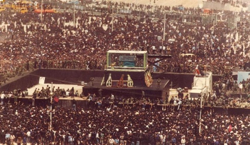 الامام الخميني (رض).. 
