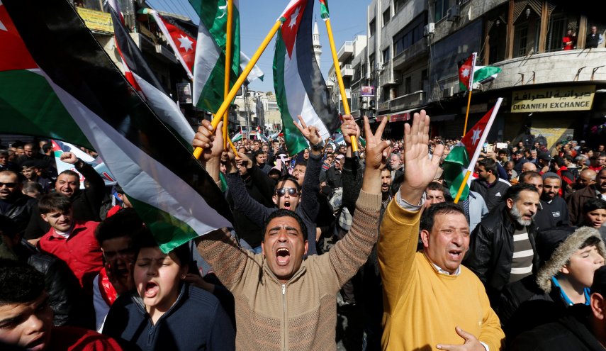 الأردن.. يوم سادس من الاحتجاجات
