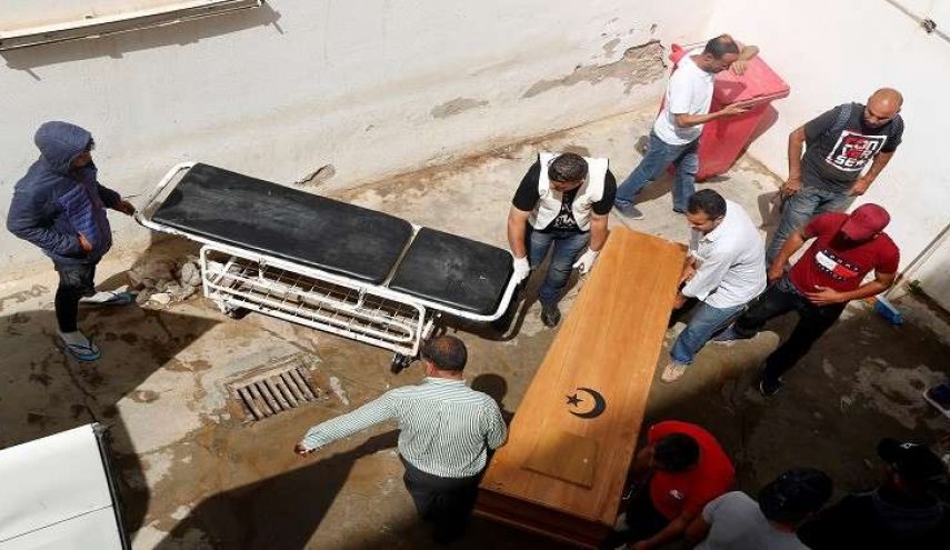 تونس.. انتشال 55 جثة لمهاجرين غرق قاربهم في جزيرة قرقنة

