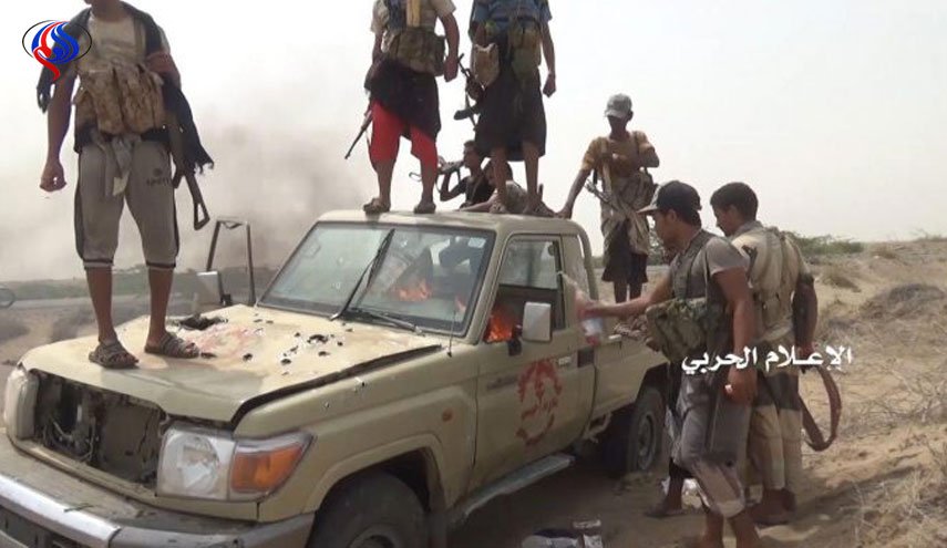 مصرع عقيد مرتزق واصابة آخر بجبهة الساحل الغربي