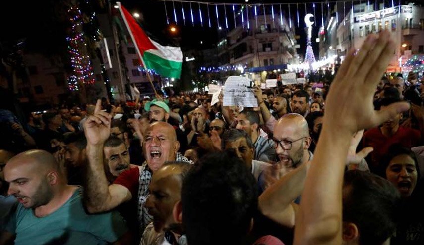 عندما تنتفض الضفة الغربية ضد عقوبات سلطة عباس على قطاع غزة