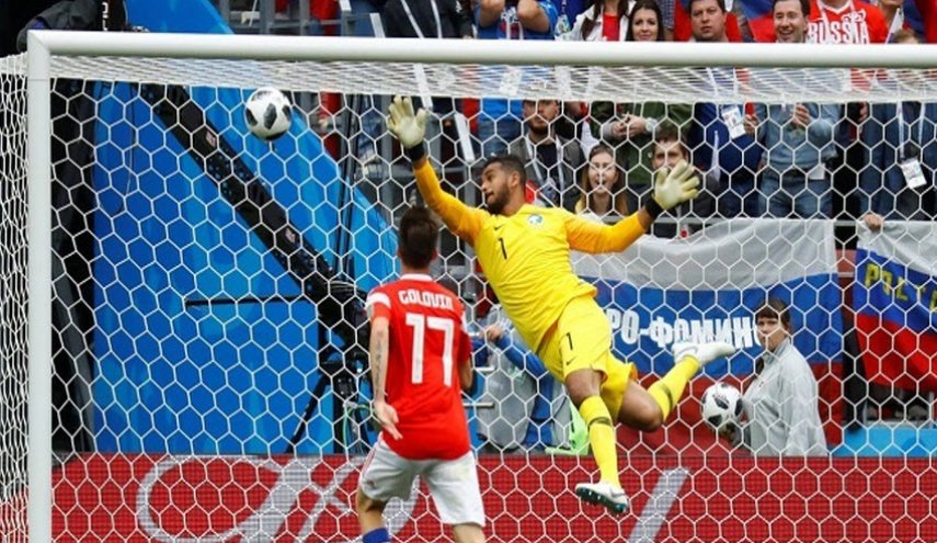معاقبة 3 لاعبين سعوديين بعد خماسية روسيا